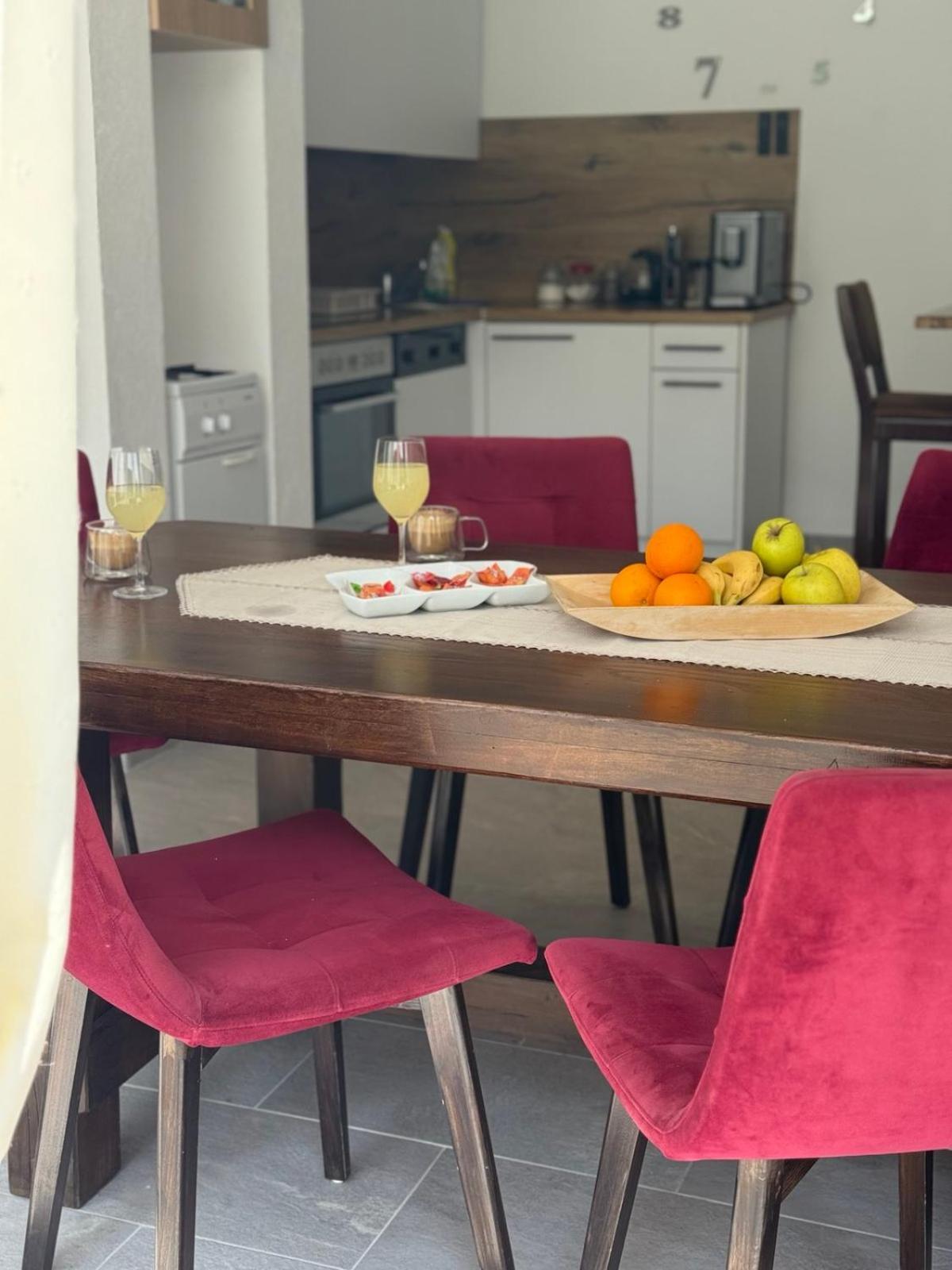 Family Estate Hadzalova Avlija Villa Bihać Kültér fotó